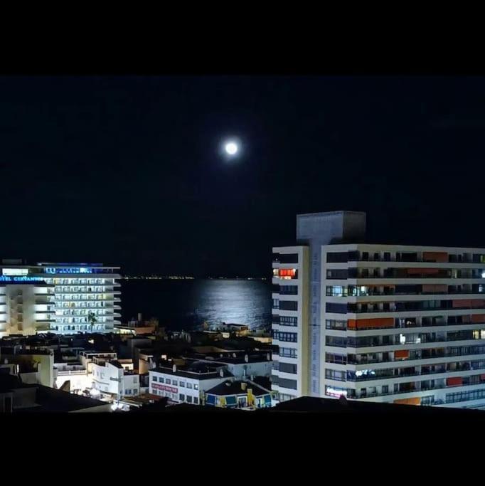 Apartamento En El Centro De ตอร์เรโมลิโนส ภายนอก รูปภาพ