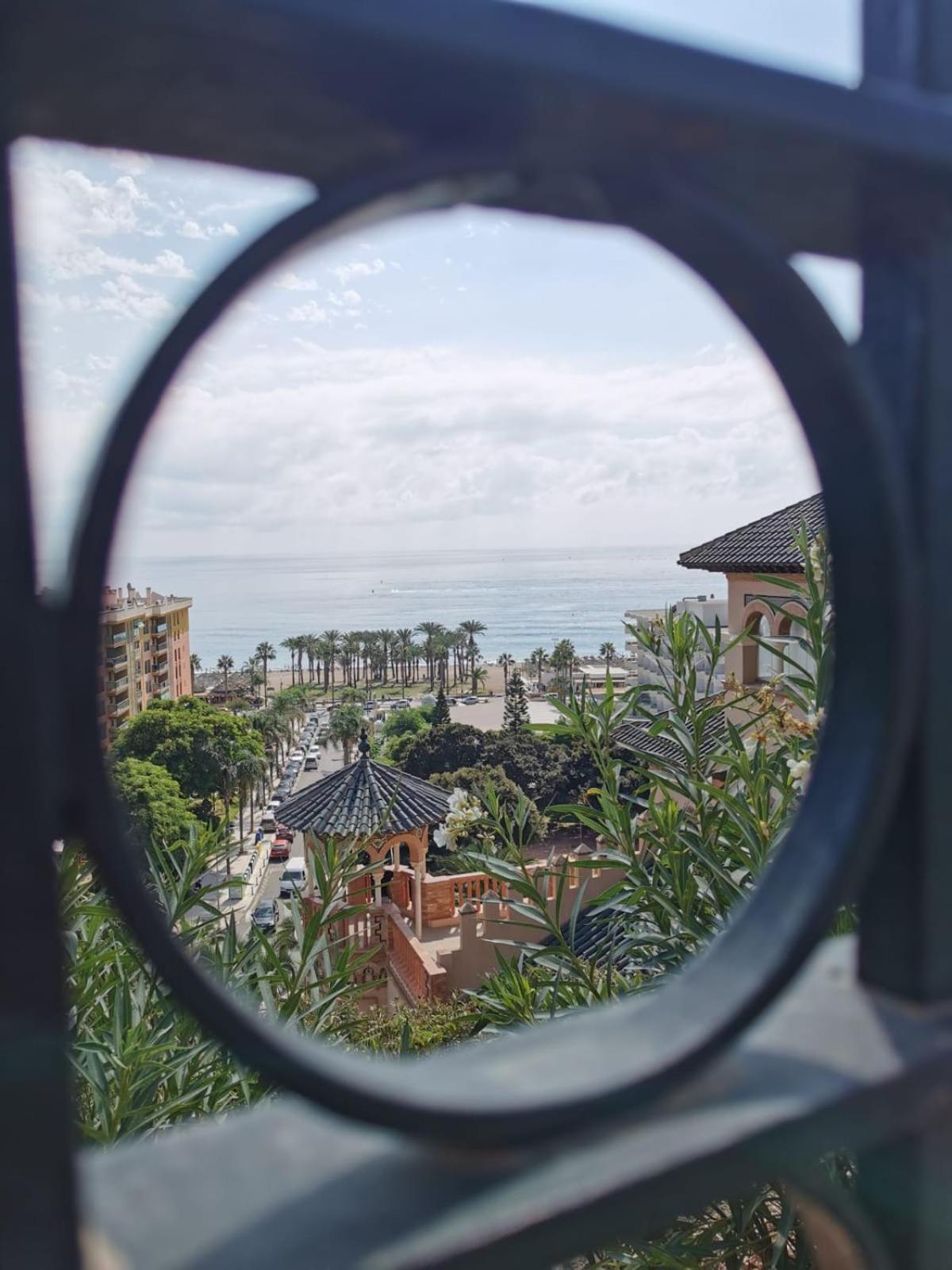 Apartamento En El Centro De ตอร์เรโมลิโนส ภายนอก รูปภาพ