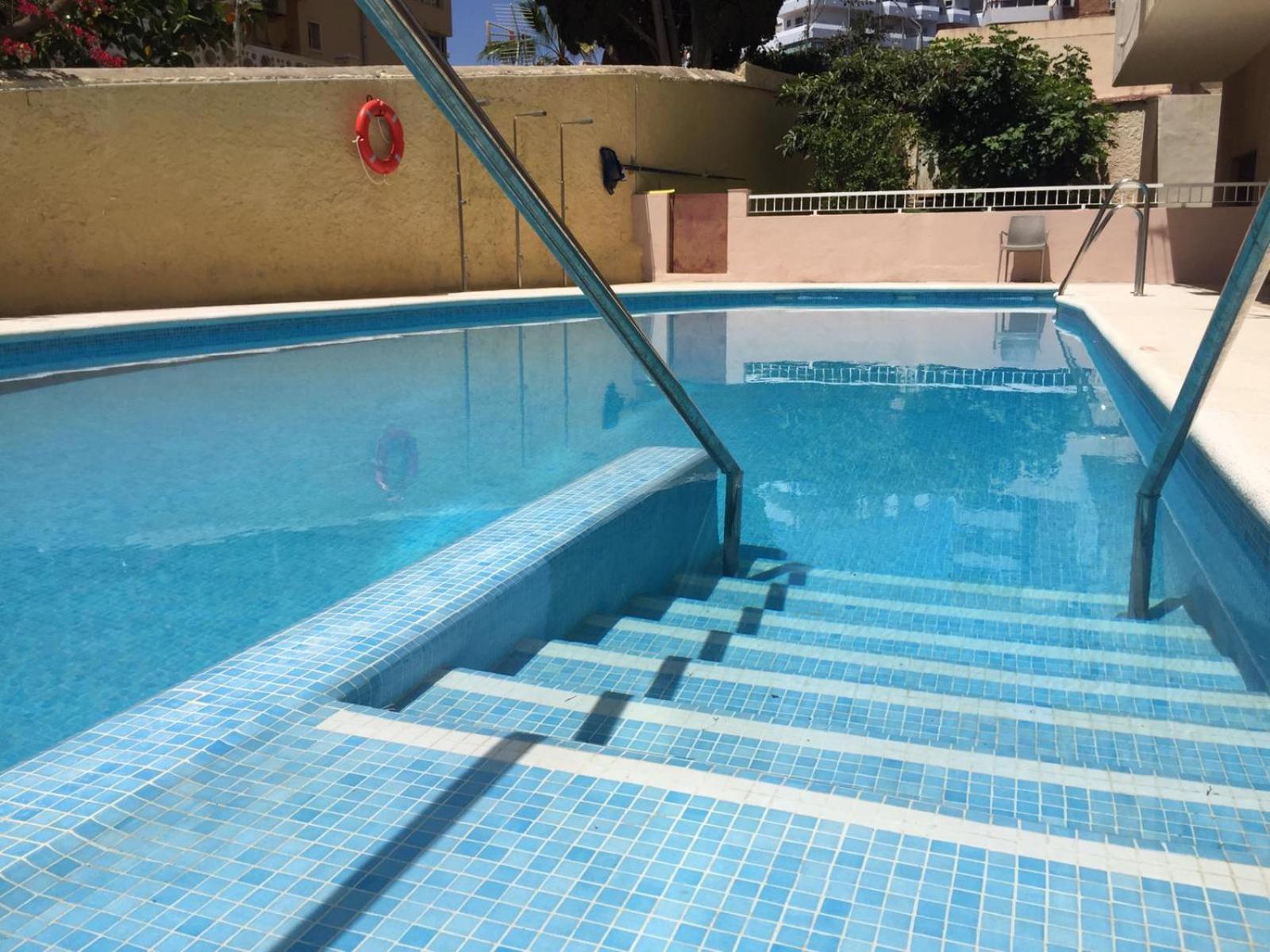 Apartamento En El Centro De ตอร์เรโมลิโนส ภายนอก รูปภาพ